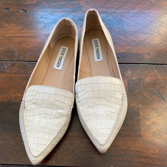 Steve Madden | taupe crocodile pointed loafers - Picture 4 of 6